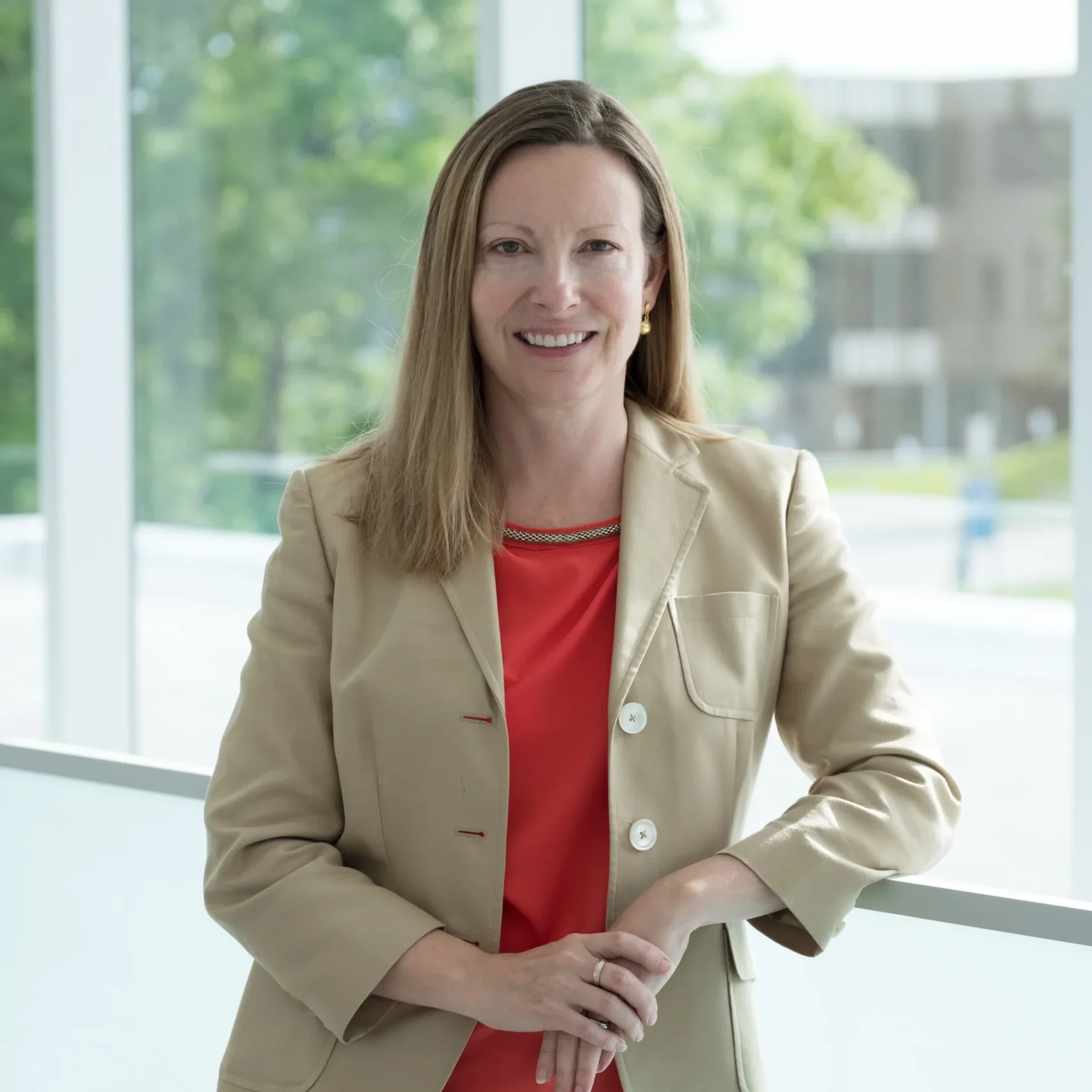 Dr. Leslie Palson
